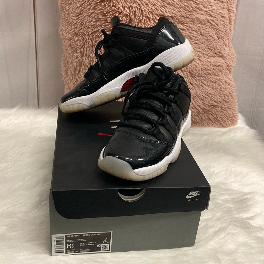 Jordan 11 Retro Low 72-10 6.5Y